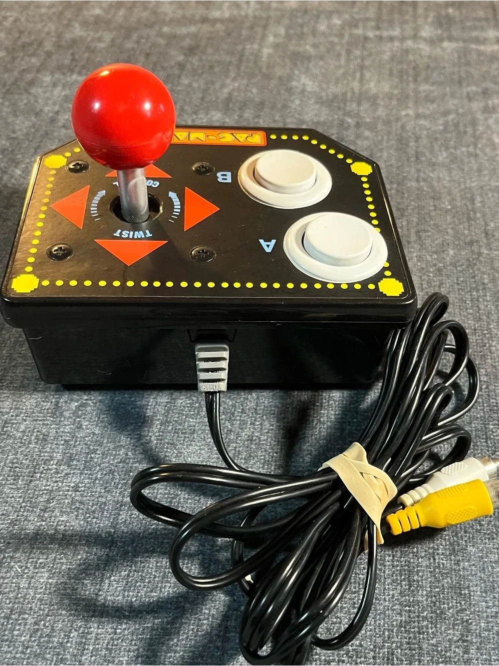 Jakks Pacific 2009 Pac-Man Arcade Controller Plug-n-Play Video Game TV